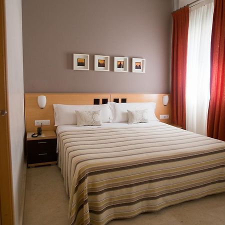 Hostal Albero By Eme Hoteles Sanlúcar la Mayor Екстериор снимка