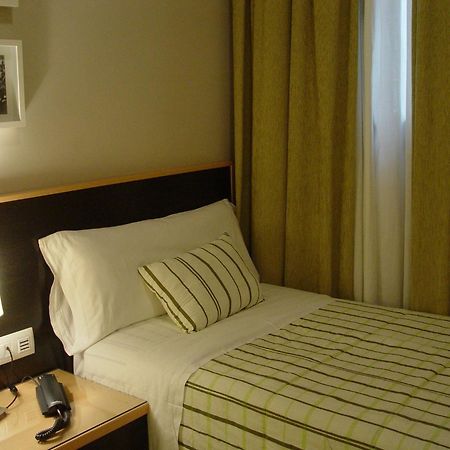 Hostal Don Julio Hotel Sanlúcar la Mayor Екстериор снимка