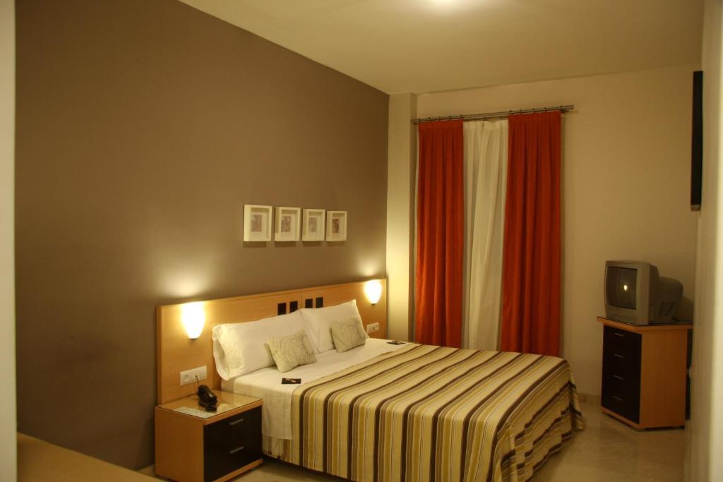 Hostal Albero By Eme Hoteles Sanlúcar la Mayor Екстериор снимка