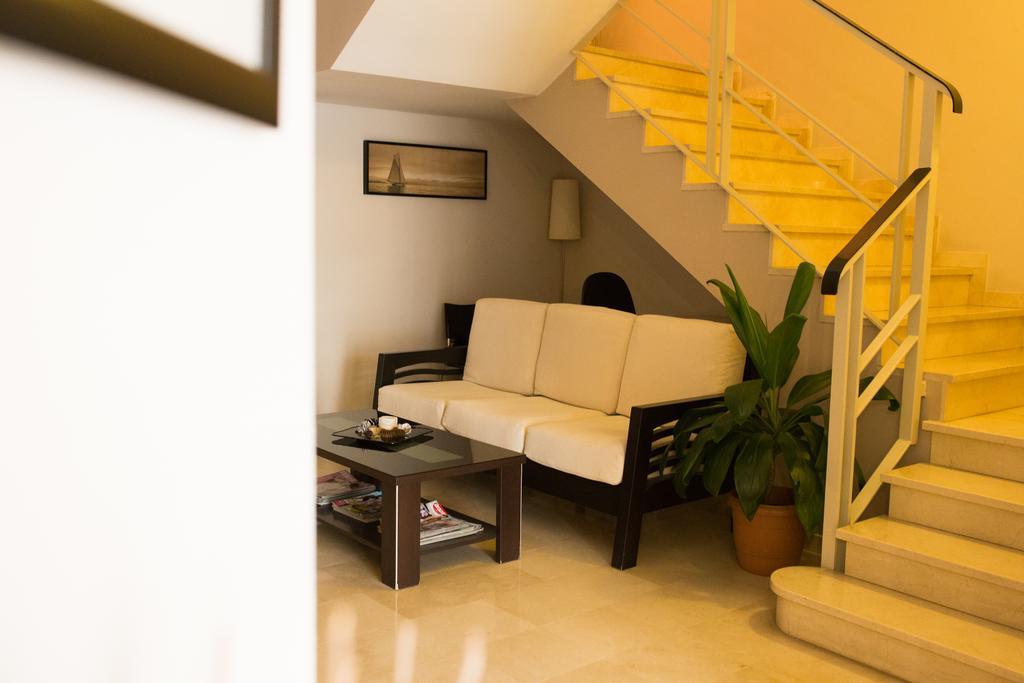 Hostal Albero By Eme Hoteles Sanlúcar la Mayor Екстериор снимка