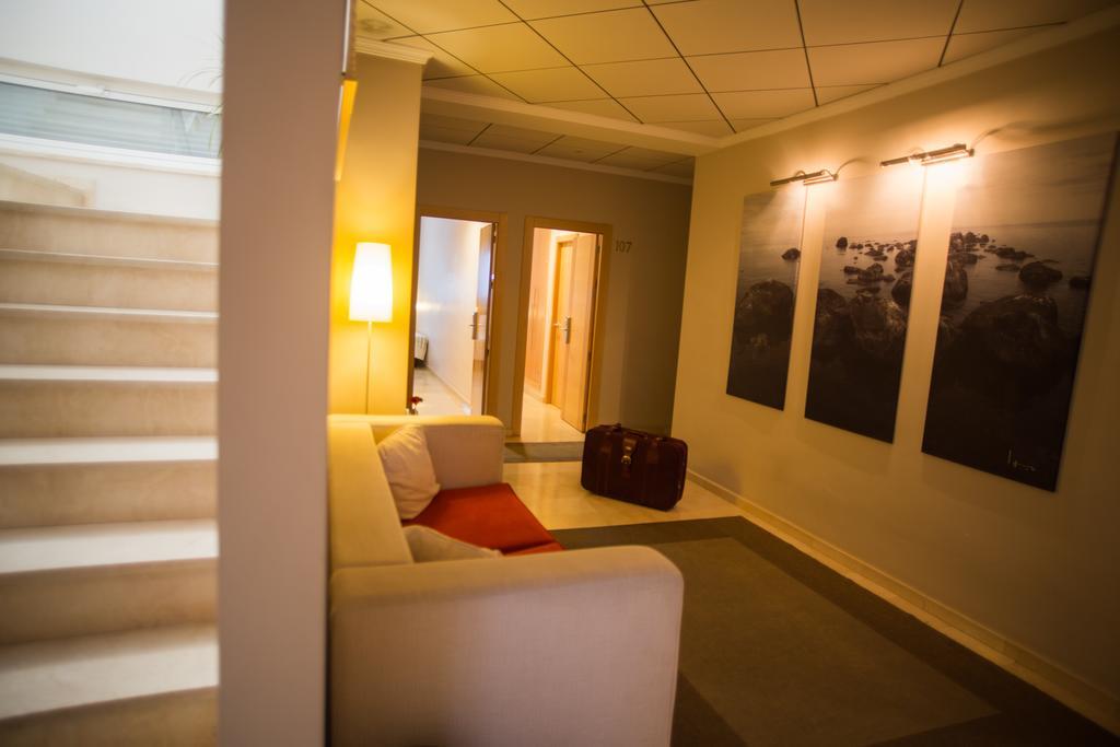 Hostal Albero By Eme Hoteles Sanlúcar la Mayor Екстериор снимка