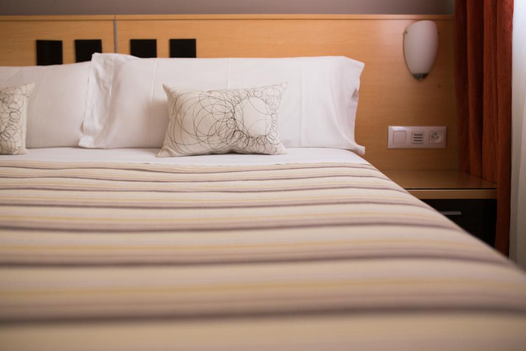 Hostal Albero By Eme Hoteles Sanlúcar la Mayor Екстериор снимка
