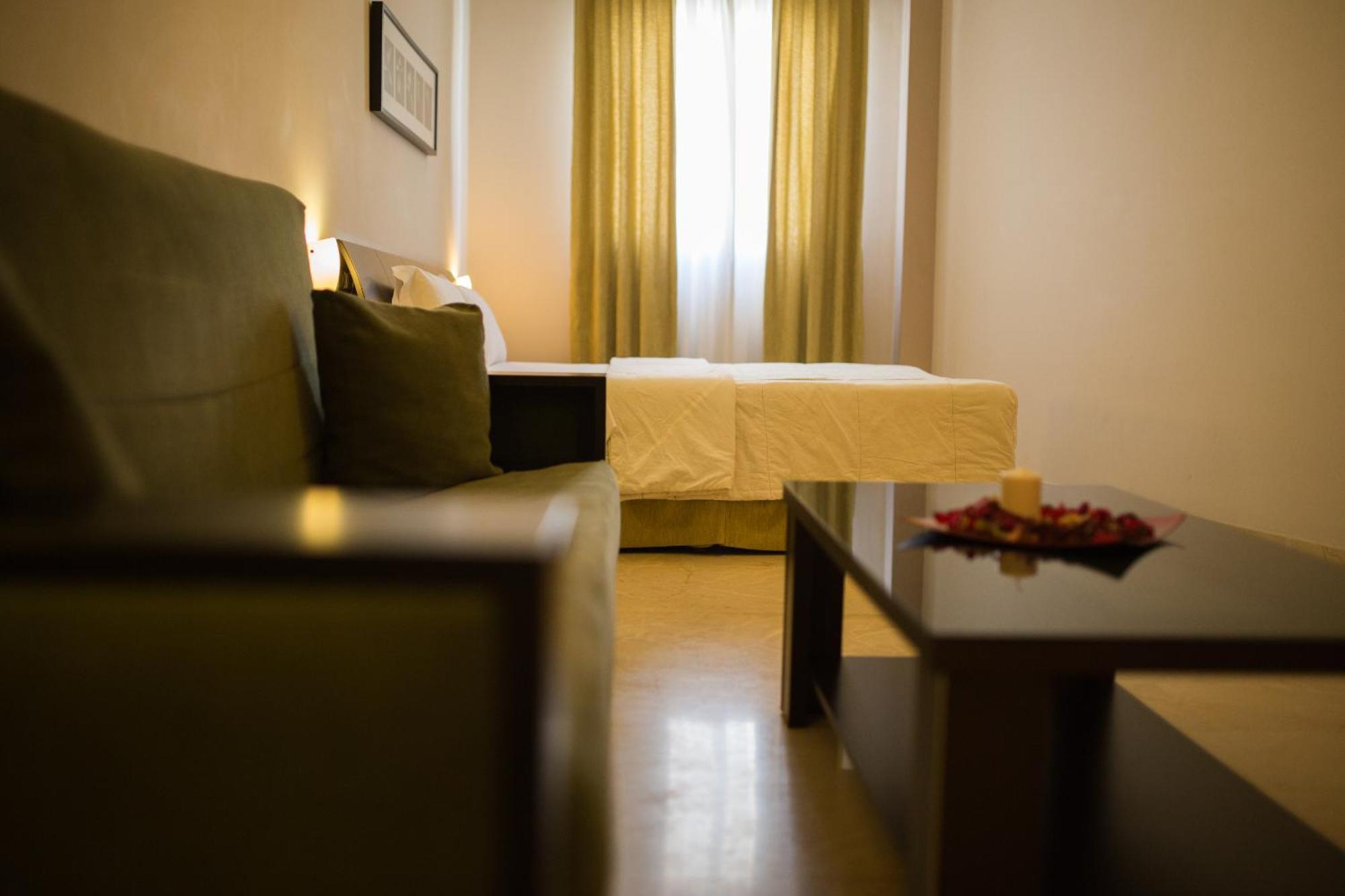Hostal Albero By Eme Hoteles Sanlúcar la Mayor Екстериор снимка
